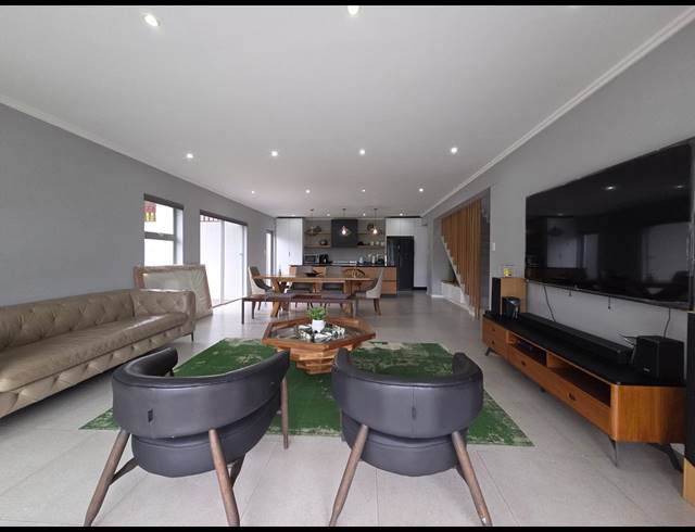 3 BEDROOM HOUSE FOR SALE IN PALM LAKES ESTATE